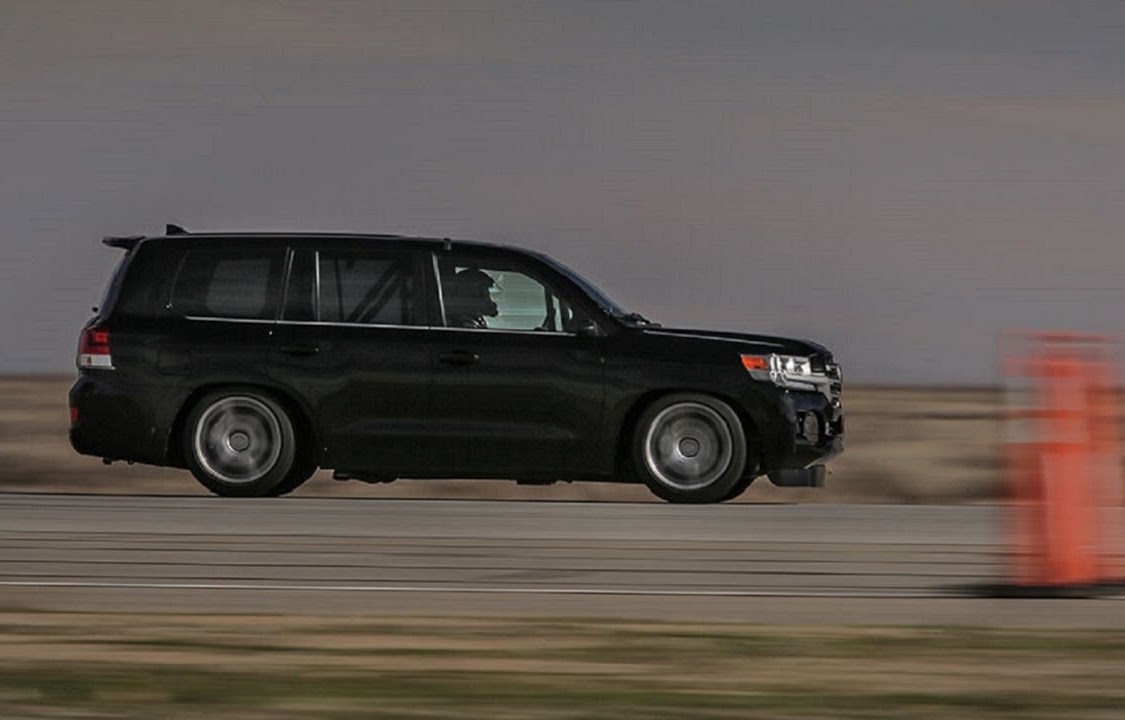 Watch a Toyota Land Cruiser hit 370kmh